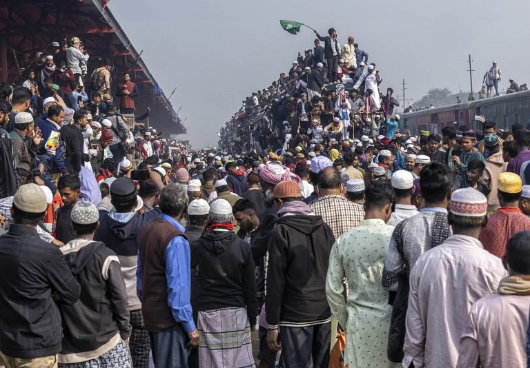 Toji train station in Dhaka by Mohammed Muhtasib
